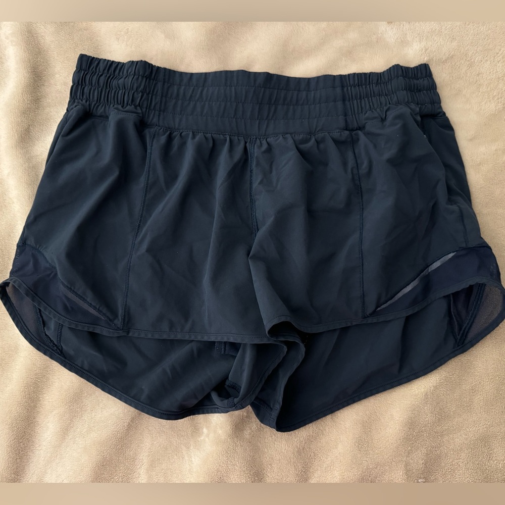 Lululemon Hotty Hot High Rise Shorts 2.5”